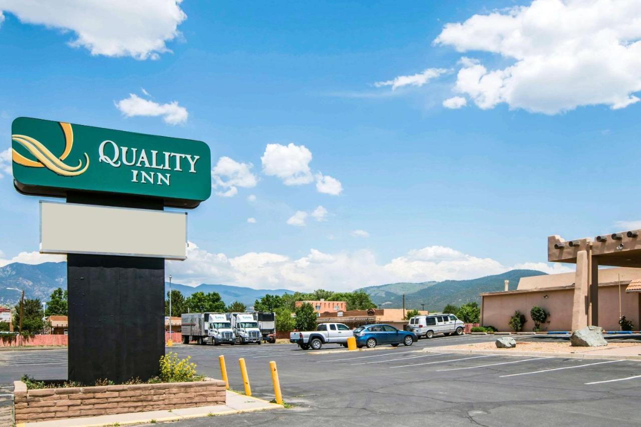 Quality Inn Taos Exteriör bild